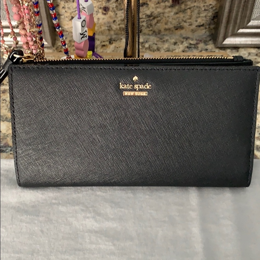Black Kate spade wristlet wallet